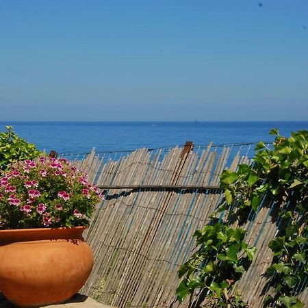 Four Seasons Summer Room Чефалу Екстериор снимка